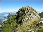 Aiguille Verte 2045m dans le massif des Bornes