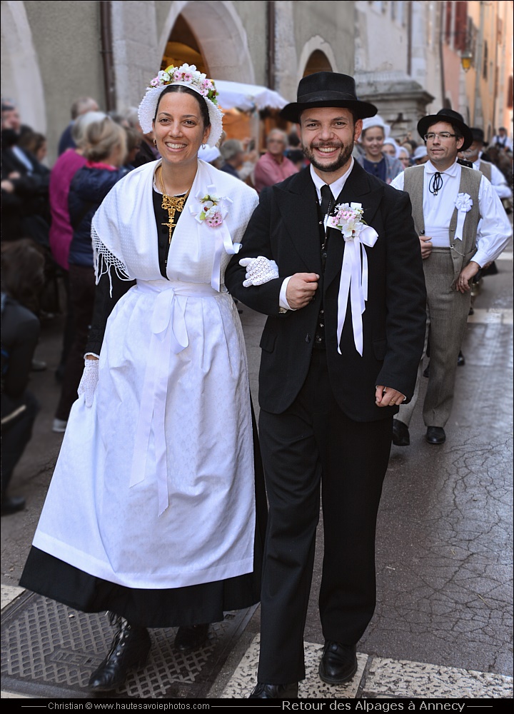 Costumes anciens a la 35eme fete du Retour des Alpages a Annecy