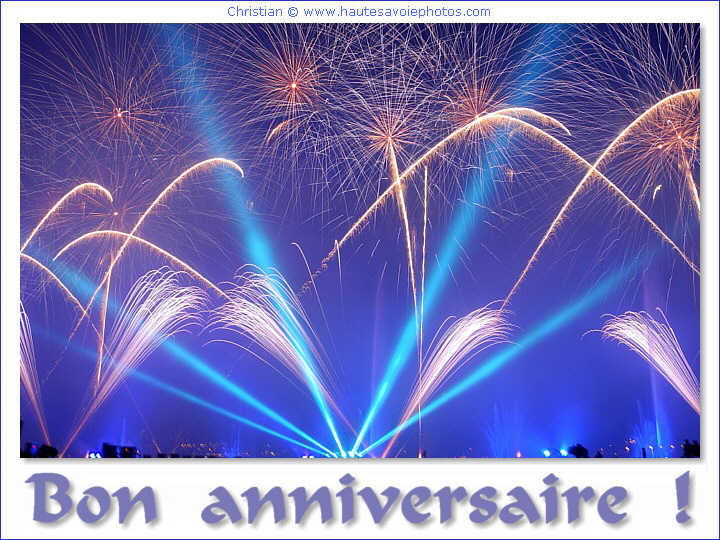 Bon Anniversaire avec des feux d'artifice
