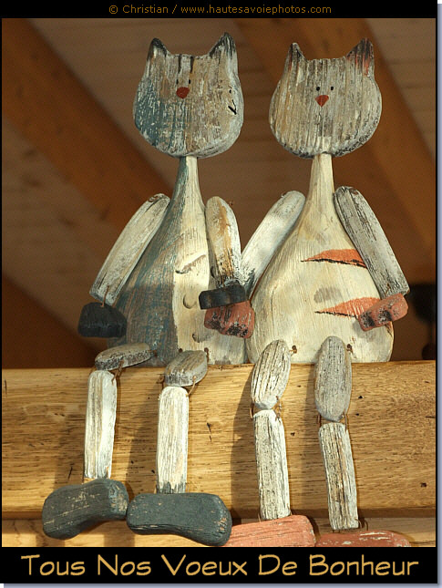couple de chats en bois