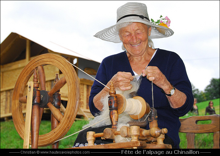 rouet a filer la laine